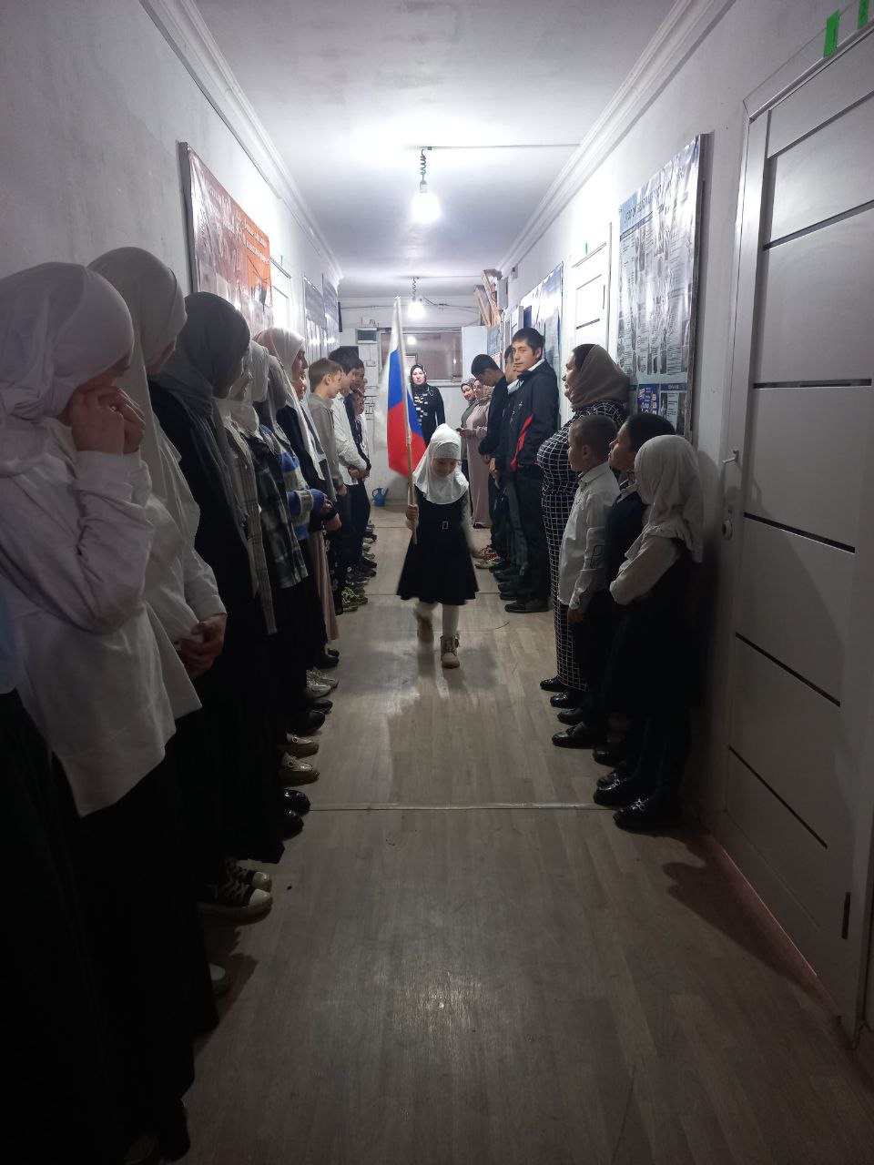 13 мая 2024 г. в МКОУ "Гутатлинская СОШ "прошли внеурочные занятия "Разговоры о важном "на тему "Русский язык. Великий и могучий .225 лет со дня рождения А.С.Пушкина".